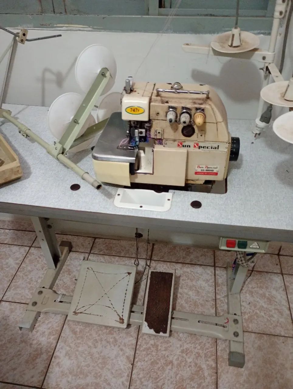 Vendo máquinas de costura industrial 