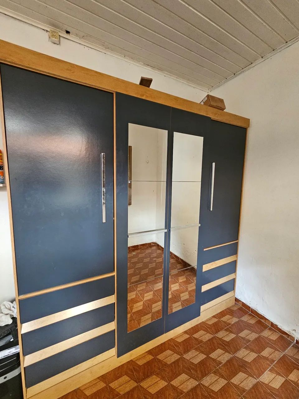 Guarda-Roupa de Casal com Espelhos - Foto 5