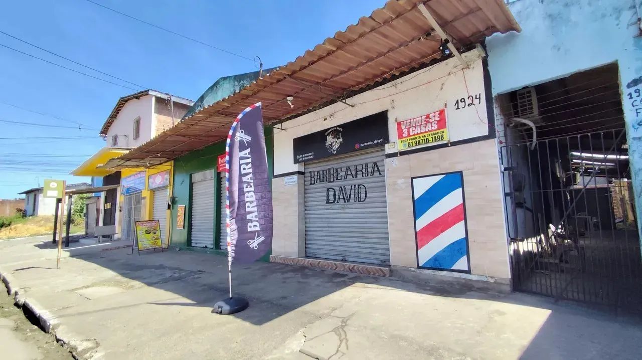 4 Pontos Comerciais e 3 Casas