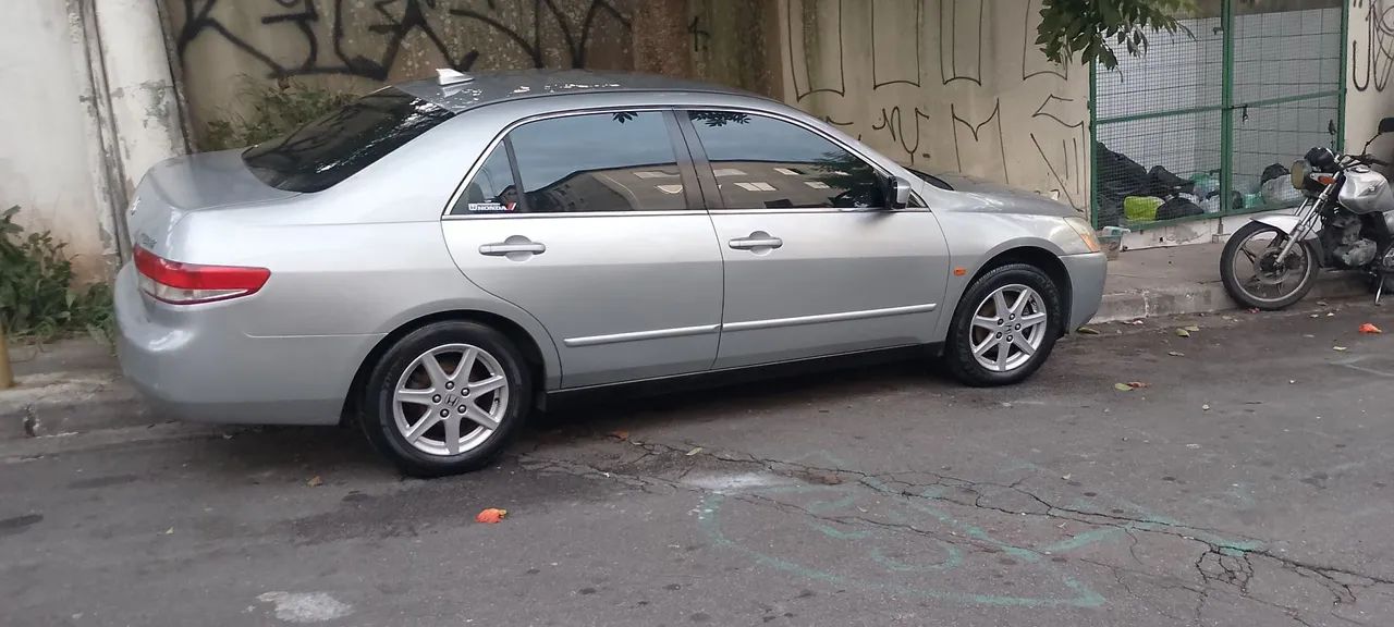Honda accord 2005 completo