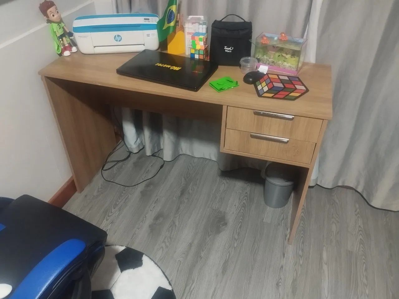 Escrivaninha de estudo