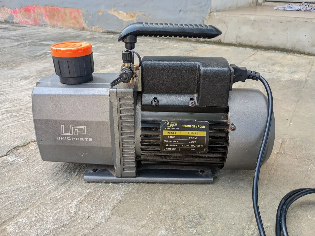 Bomba de Vácuo 9 cfm duplo estagio+flangeador excêntrico+manifold digital.