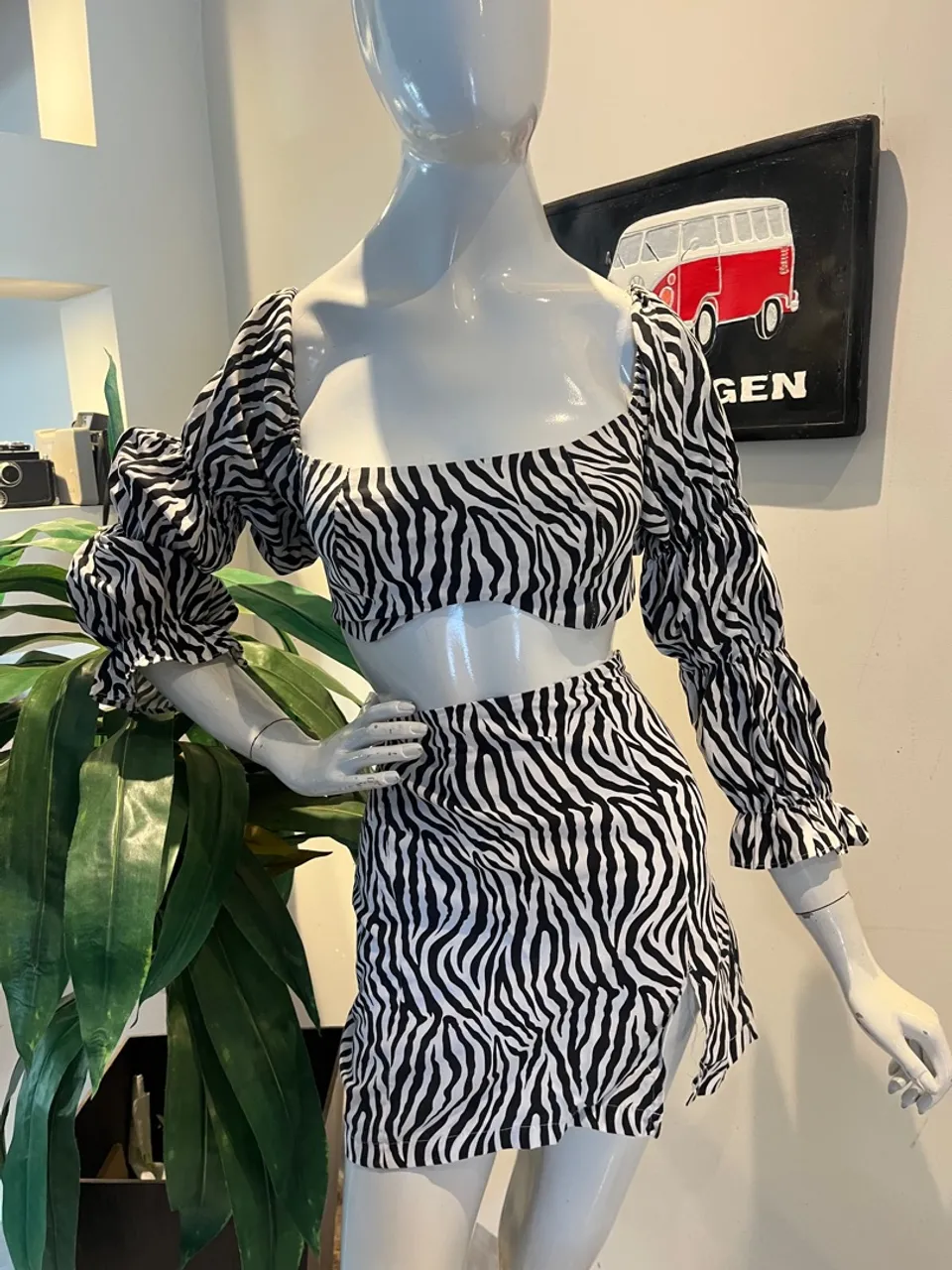 Conjunto Zebra com Saia e Top Manga bufante