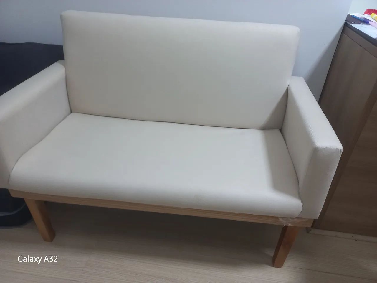 1 Sofa e 2 cadeiras 