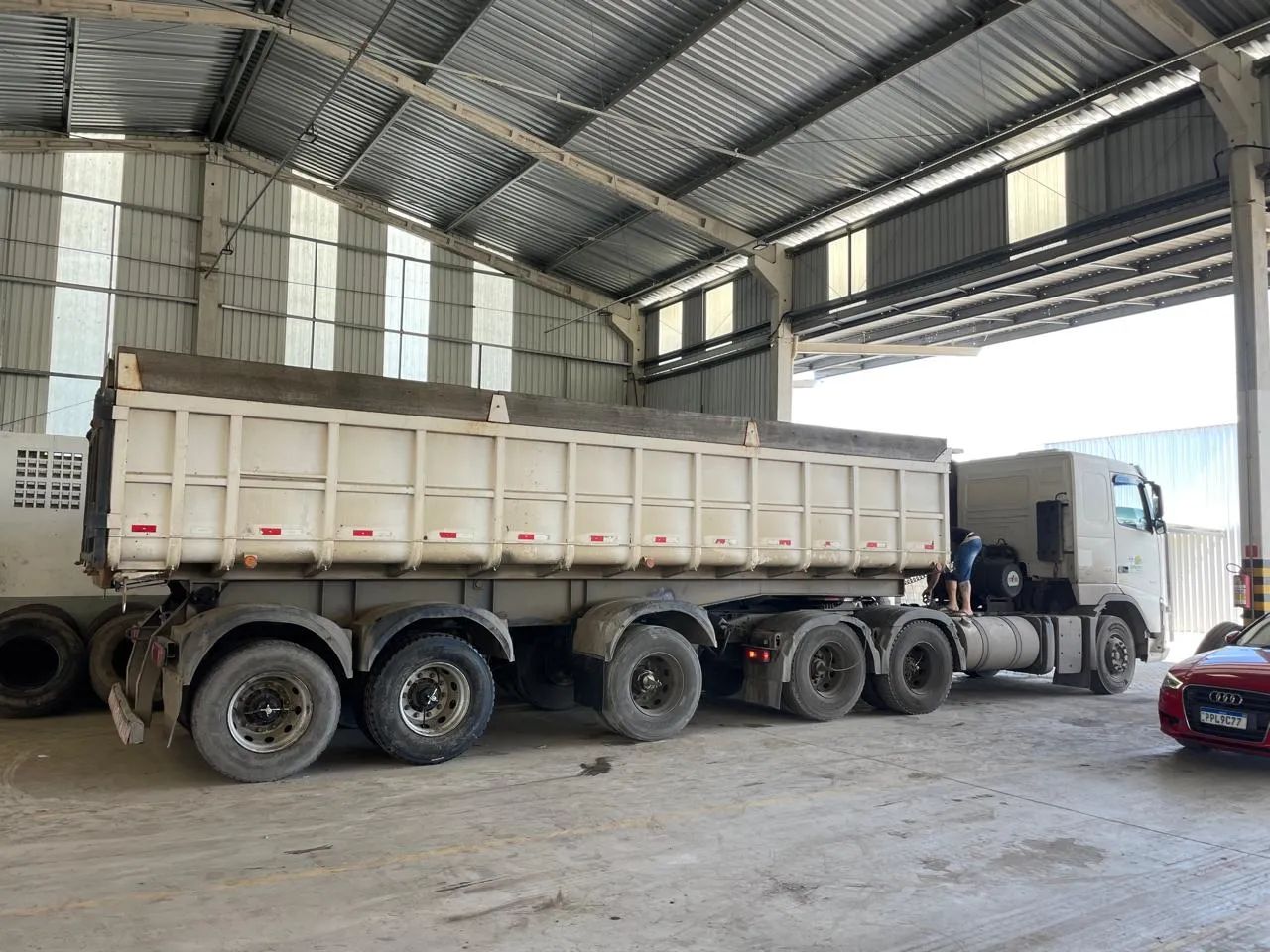 Caçamba carreta canguru