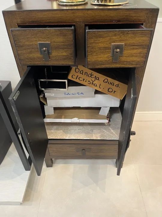 Aparador de madeira64363740876929121