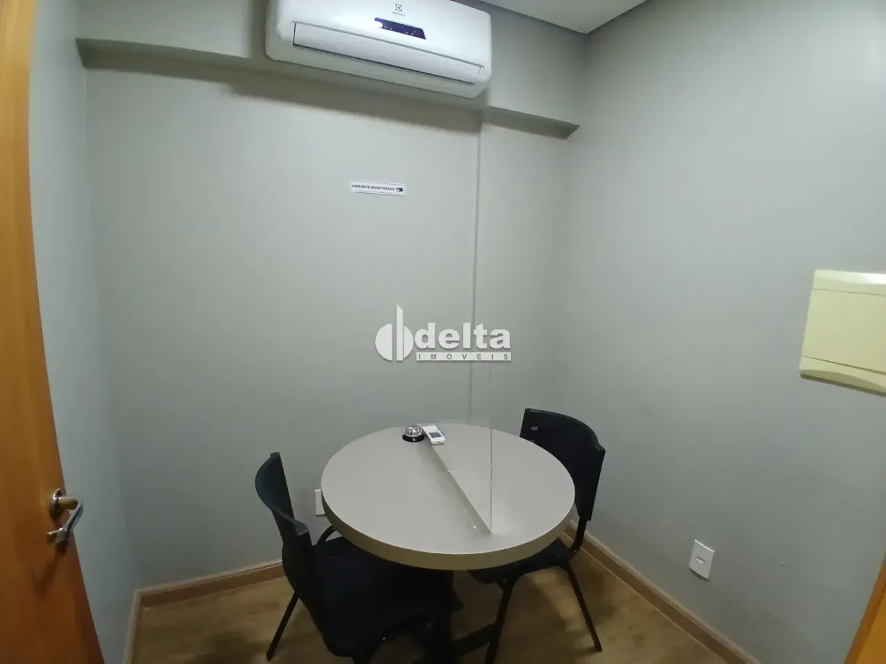 Sala disponível para locação no bairro Brasil em Uberlândia-MG