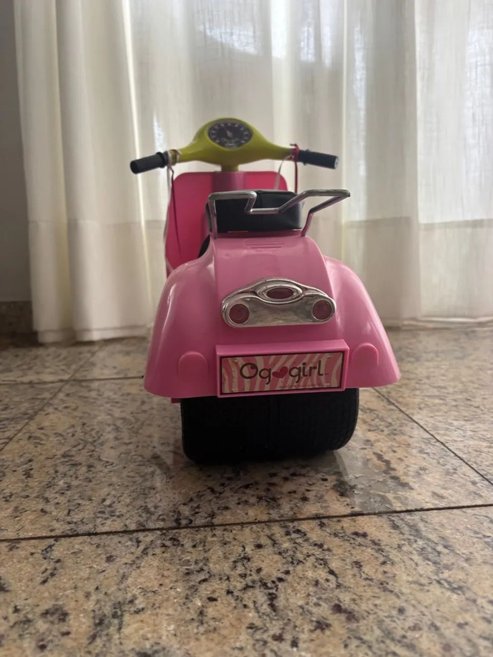 Scooter / moto Our Generation para Bonecas - Linda e Conservada - American Girl  - Foto 6