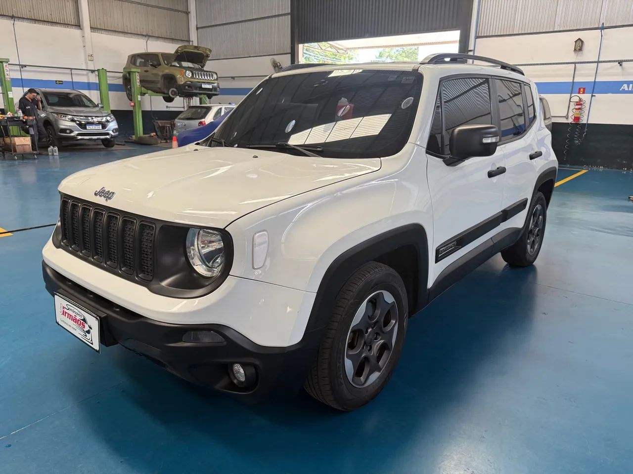 Renegade 1.8 Flex 4x2 - Único Dono! 2019 - Foto 2