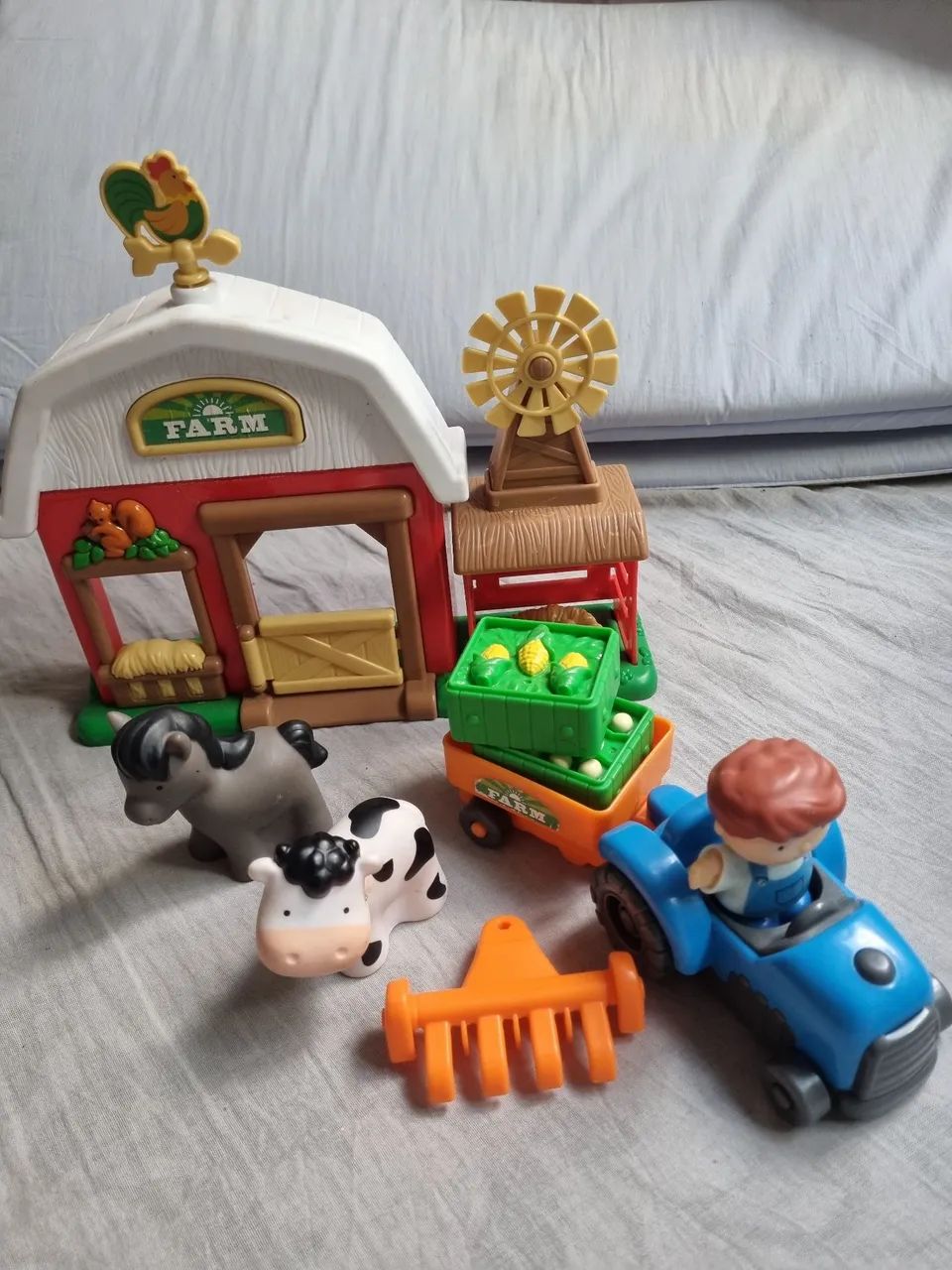 Fazendinha Infantil com Trator e Animais - Foto 3