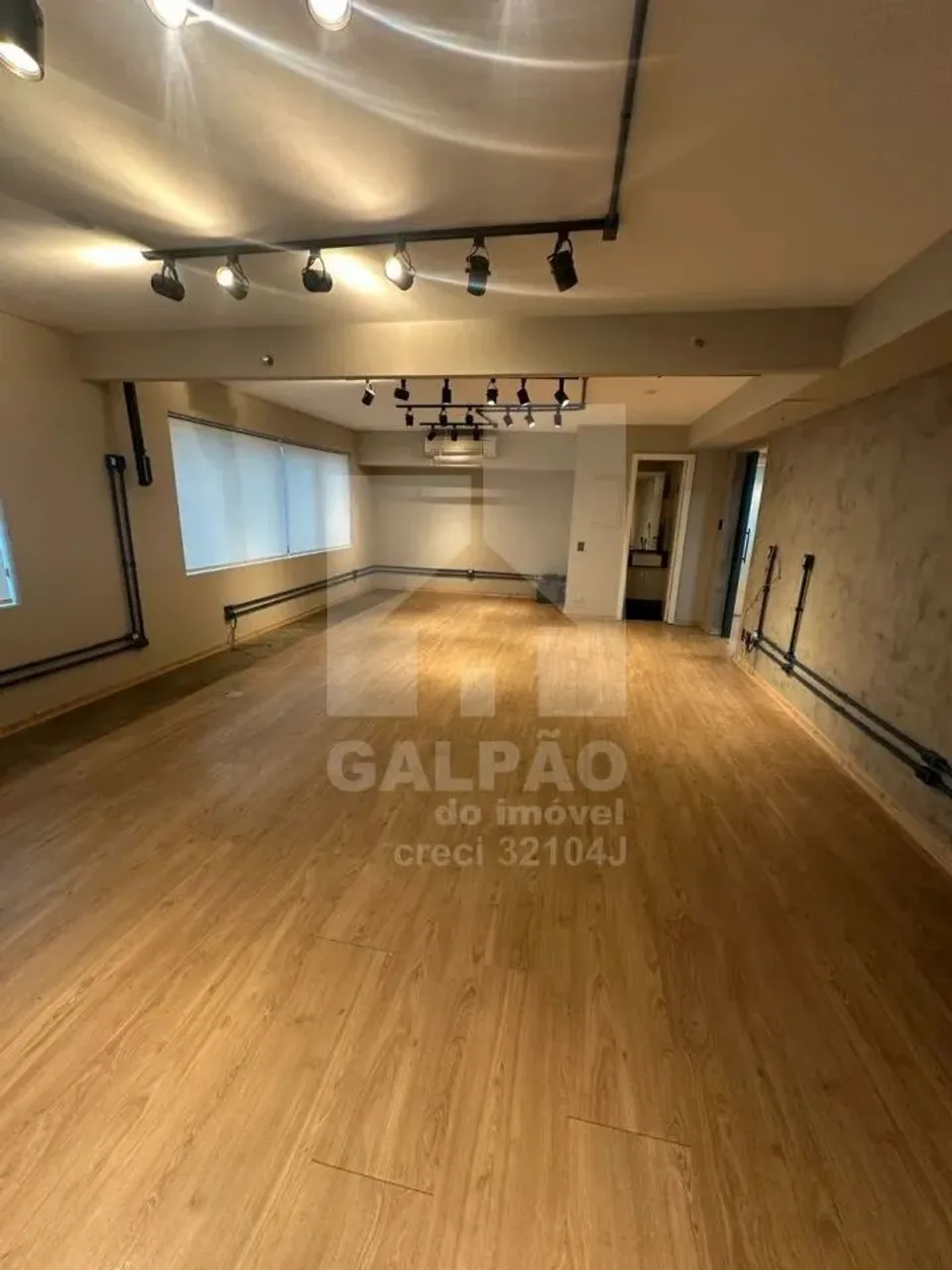Sala Comercial para alugar em Moema 90 m² com 3 vagas