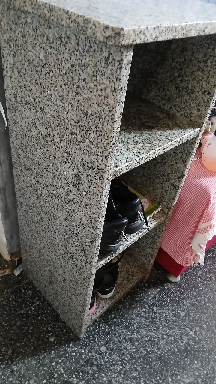 Estante de Granito Multiuso