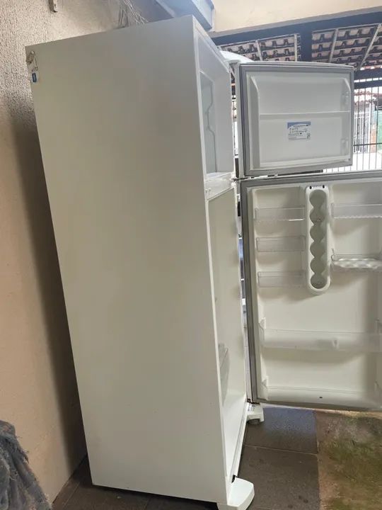 Geladeira FrostFree Eletrolux 436l - Foto 2