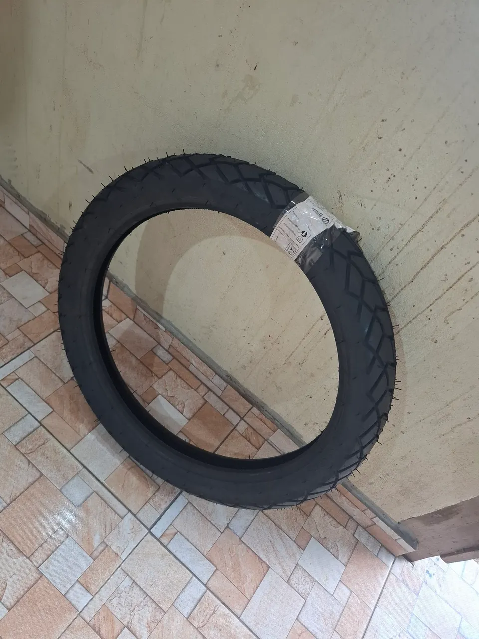 Pneu de Moto bros dianteiro Novo