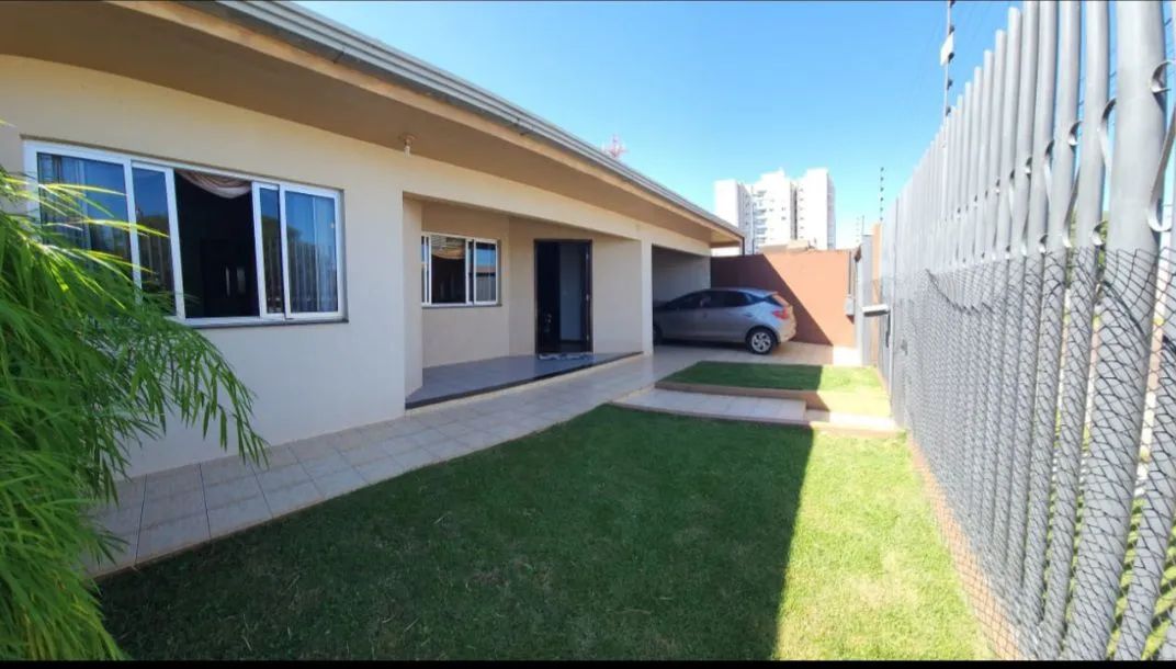 Aluga-se se casa no Pacaembu uma quadra avenida Brasil 