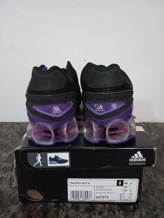 Tênis Adidas devotion Performance Preto com detalhes em roxo - Foto 3