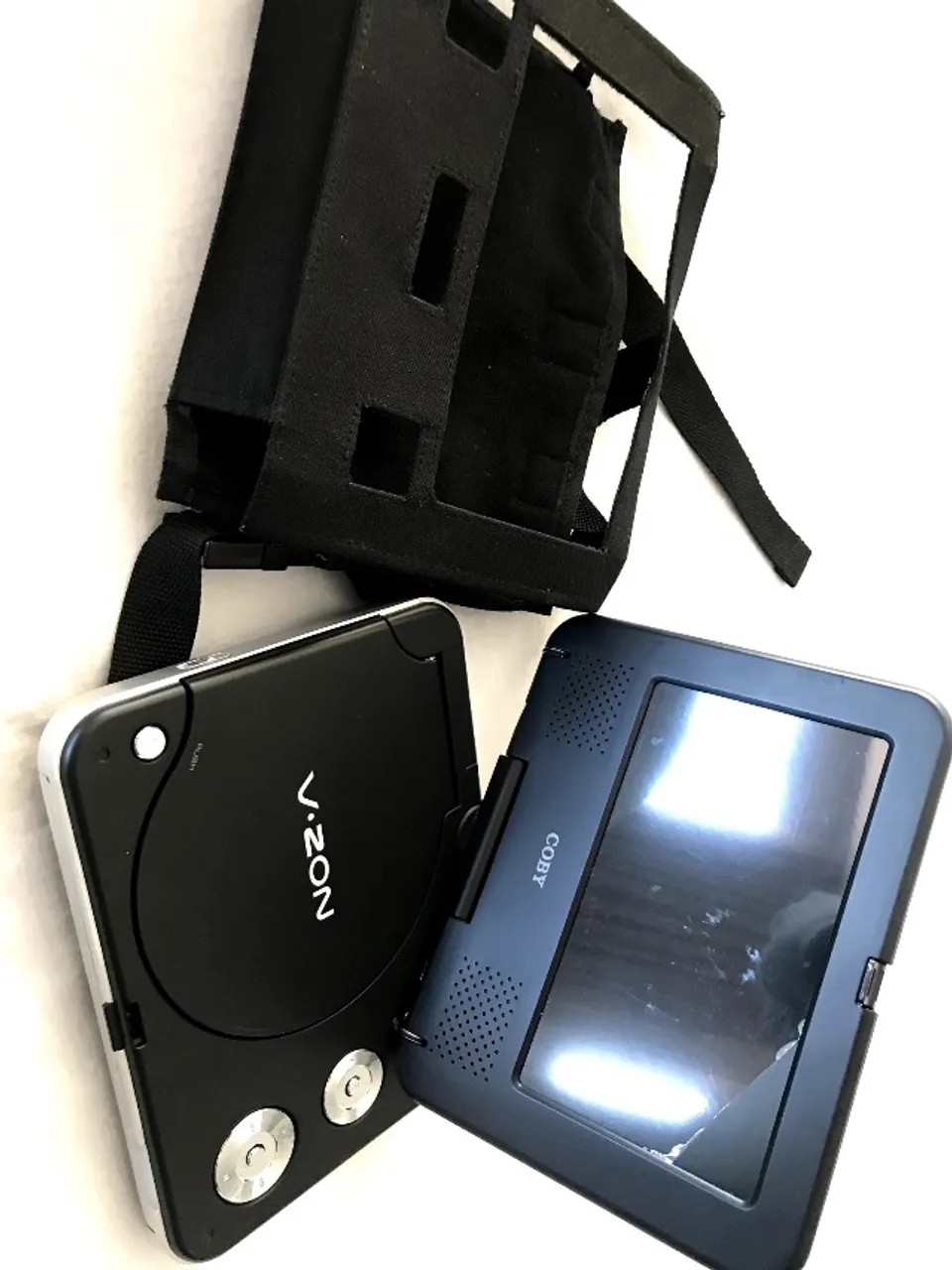 DVD Portátil - Marca Coby - automotivo ou para crianças