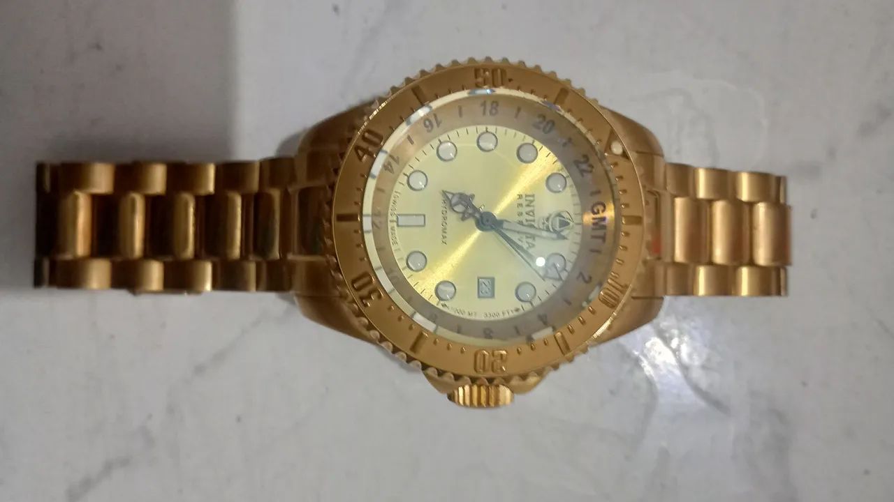 Relógio Invicta Reserve Hydromax Dourado