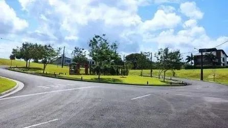 AlphaVille PE1 Lote 683,85m² de Esquina, Frente Praça, com projeto arquitetônico e topográ - Foto 3