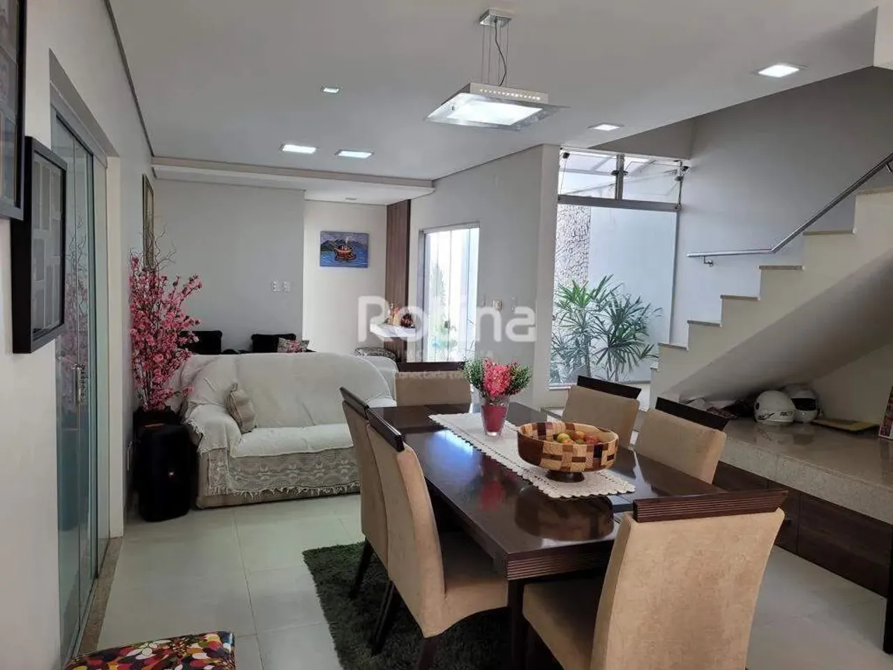 Casa à venda, 3 quartos, Santa Rosa - Uberlândia/MG - Rotina Imobiliária