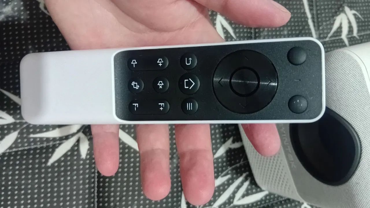 Projetor BYINTEK LOVE U4  - Foto 6