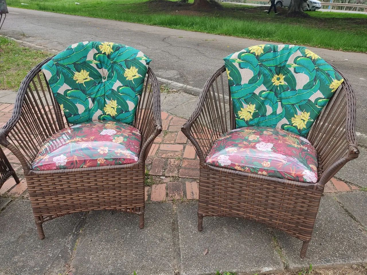 Poltronas 64985850684419122