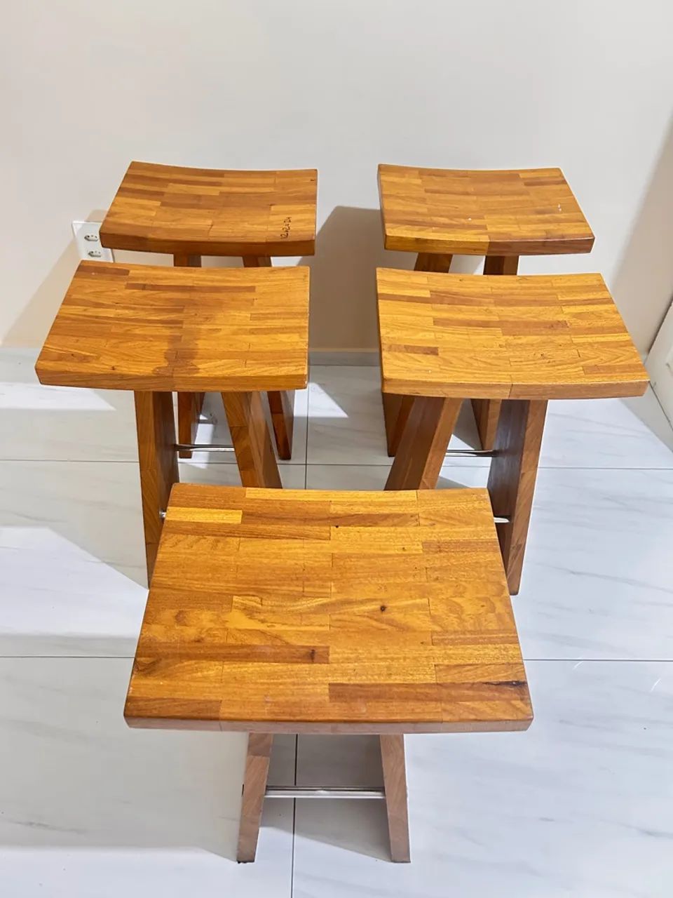 Banquetas de Madeira para Balcão - Foto 2