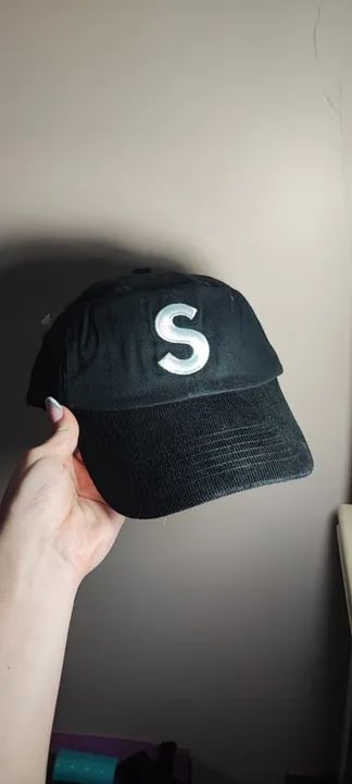 Boné Supreme - Tamanho Único - Preto