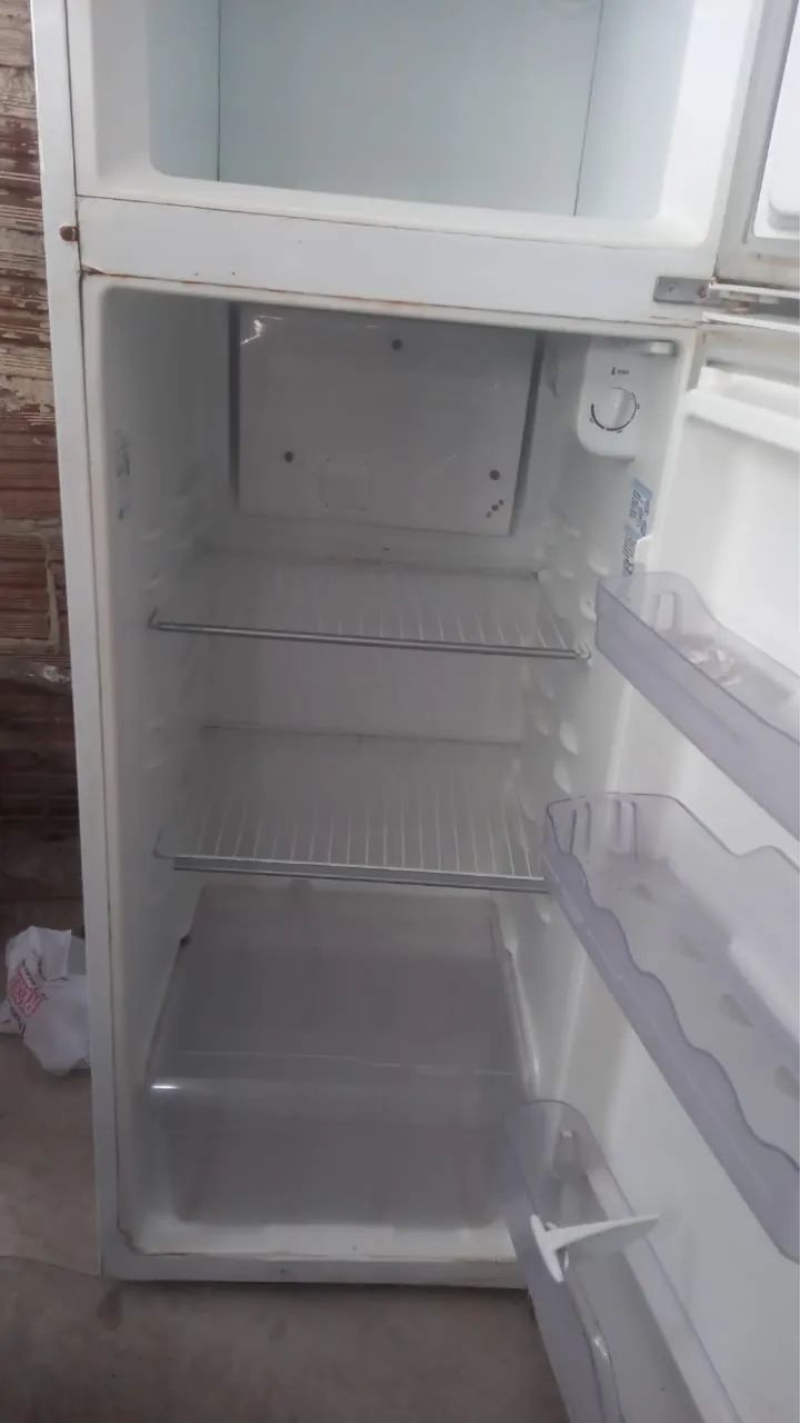 Geladeira muito boa. - Foto 3