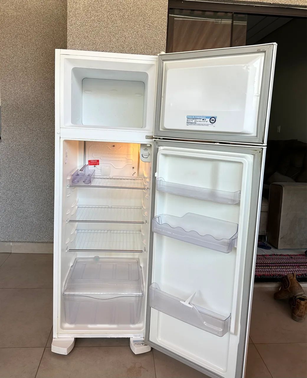 Geladeira Electrolux DC35a está super Conservada  - Foto 3