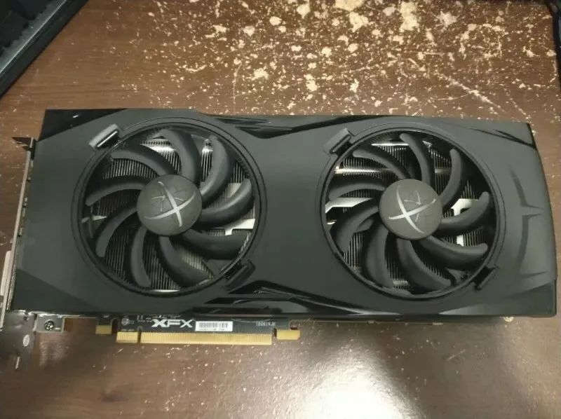 RX 480 da xfx de 8gb placa original  funcionando perfeitamente faço teste na hora da venda
