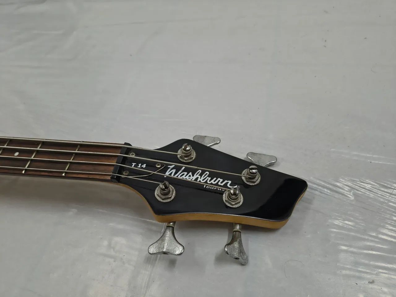 Baixo Washburn ? Taurus T-14 - Foto 3