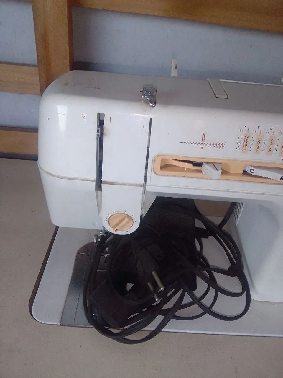 Máquina de costura Singer  - Foto 2