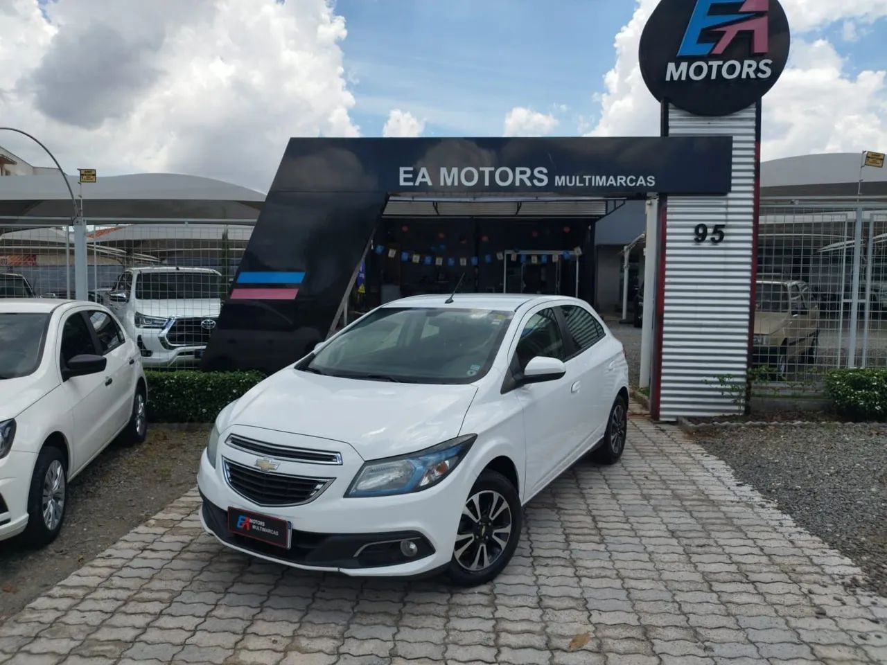 CHEVROLET ONIX HATCH LTZ 1.4 8V FlexPower 5p Mec.
