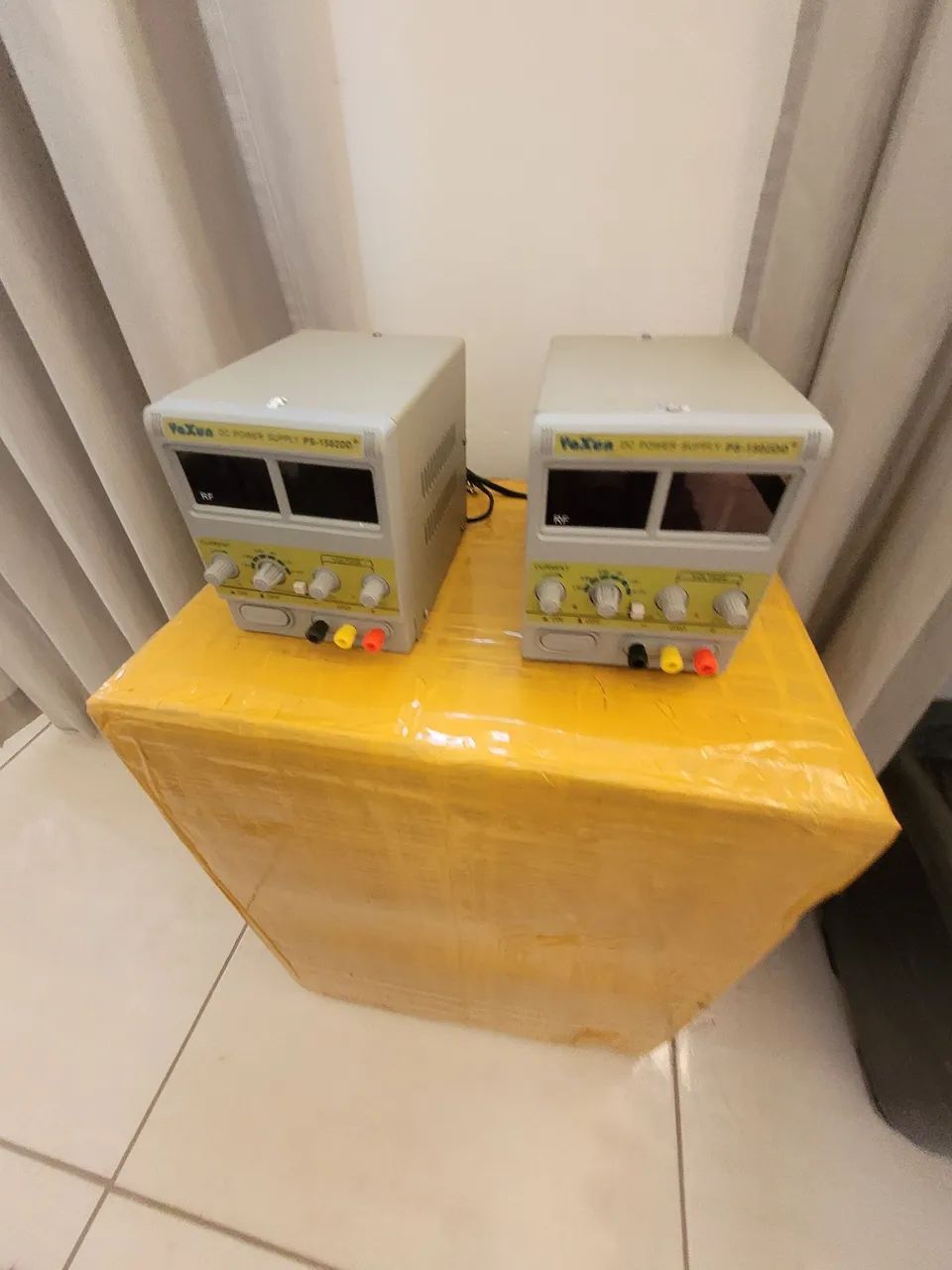 Fonte de Alimentação Regulável para Celular - PS-15200