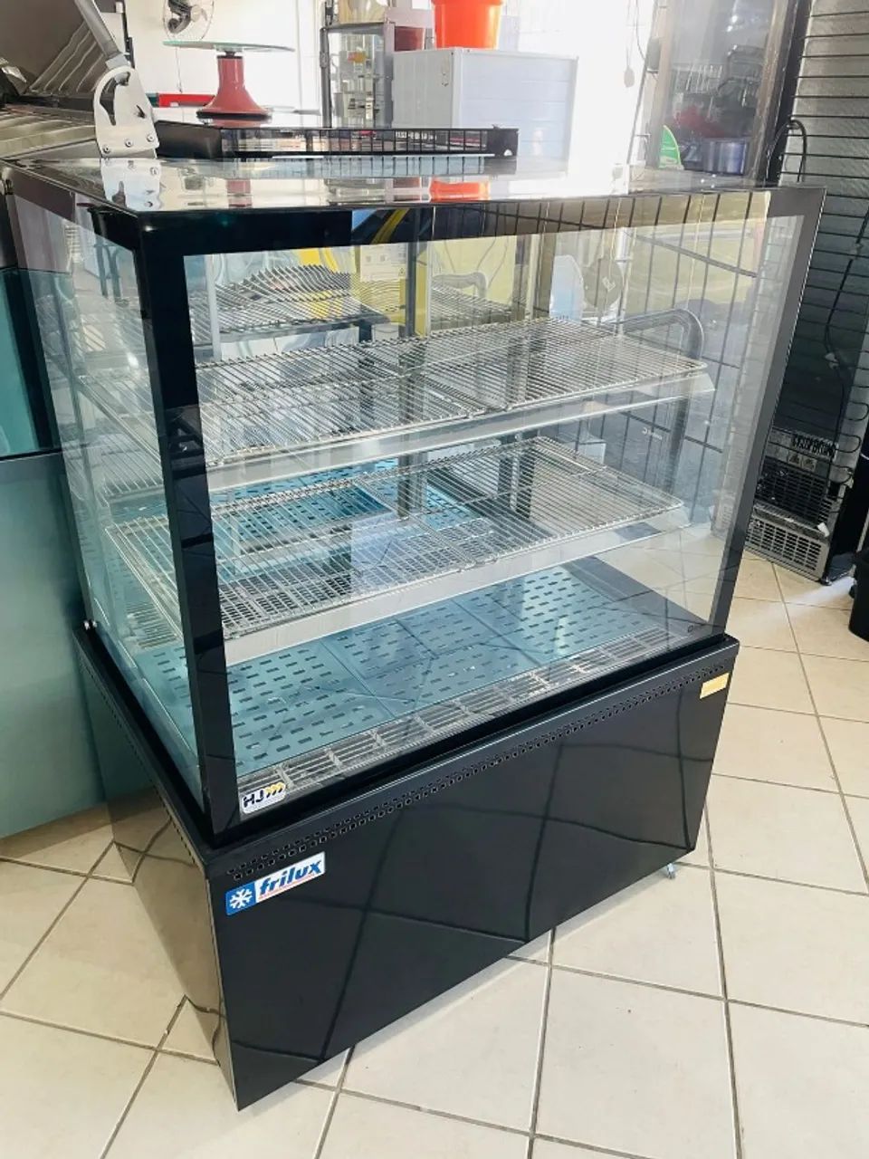MB VITRINE AQUECIDA FRILUX