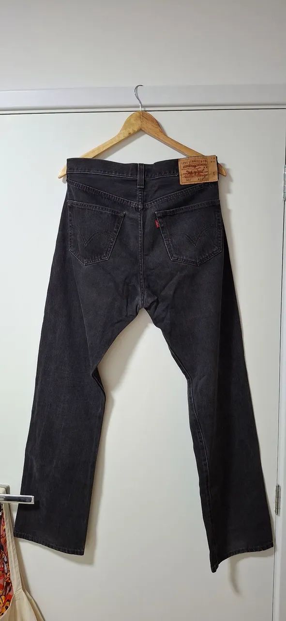 Calça Preta Levis 501 - Foto 2