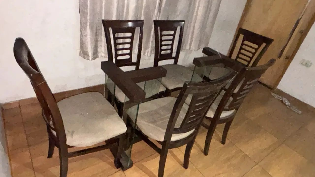 Mesa da Tok&Stok sabe de madeira e tampo temperado de vidro. - Foto 3