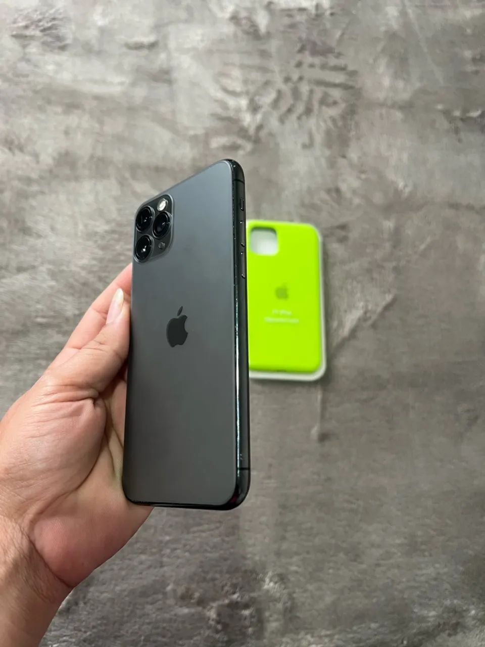 iPhone 11 Pro 64GB - Foto 2