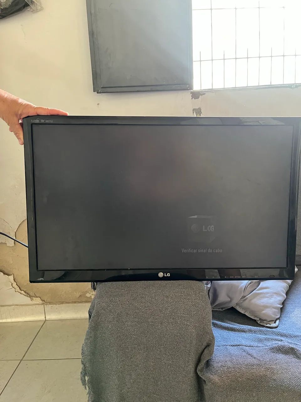 TV LG M2752 32? Display IPS