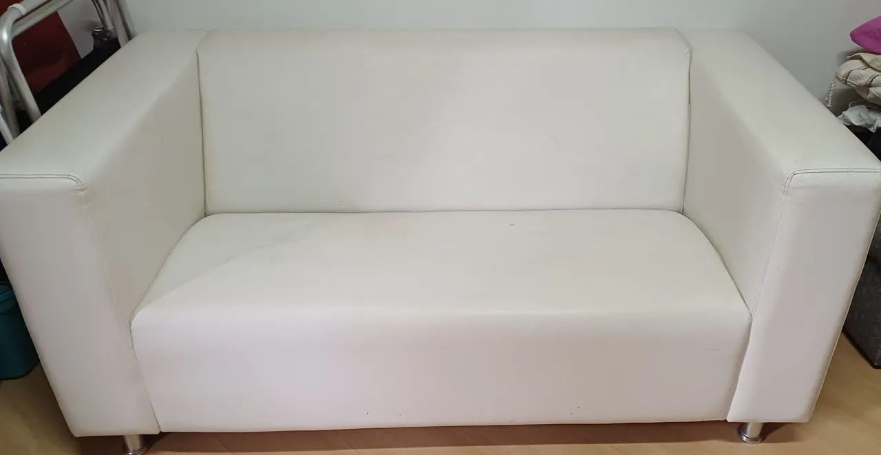Sofá corino