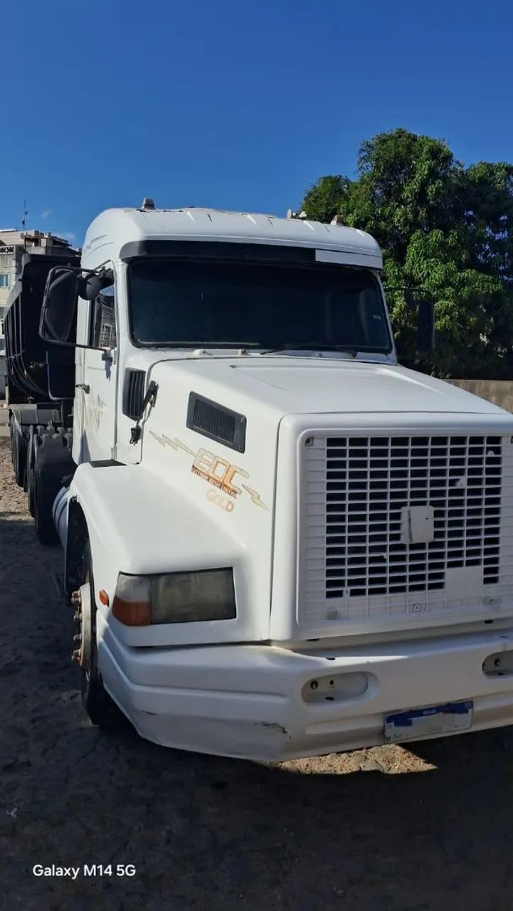 Conjunto Volvo Edc Caçamba basculante 