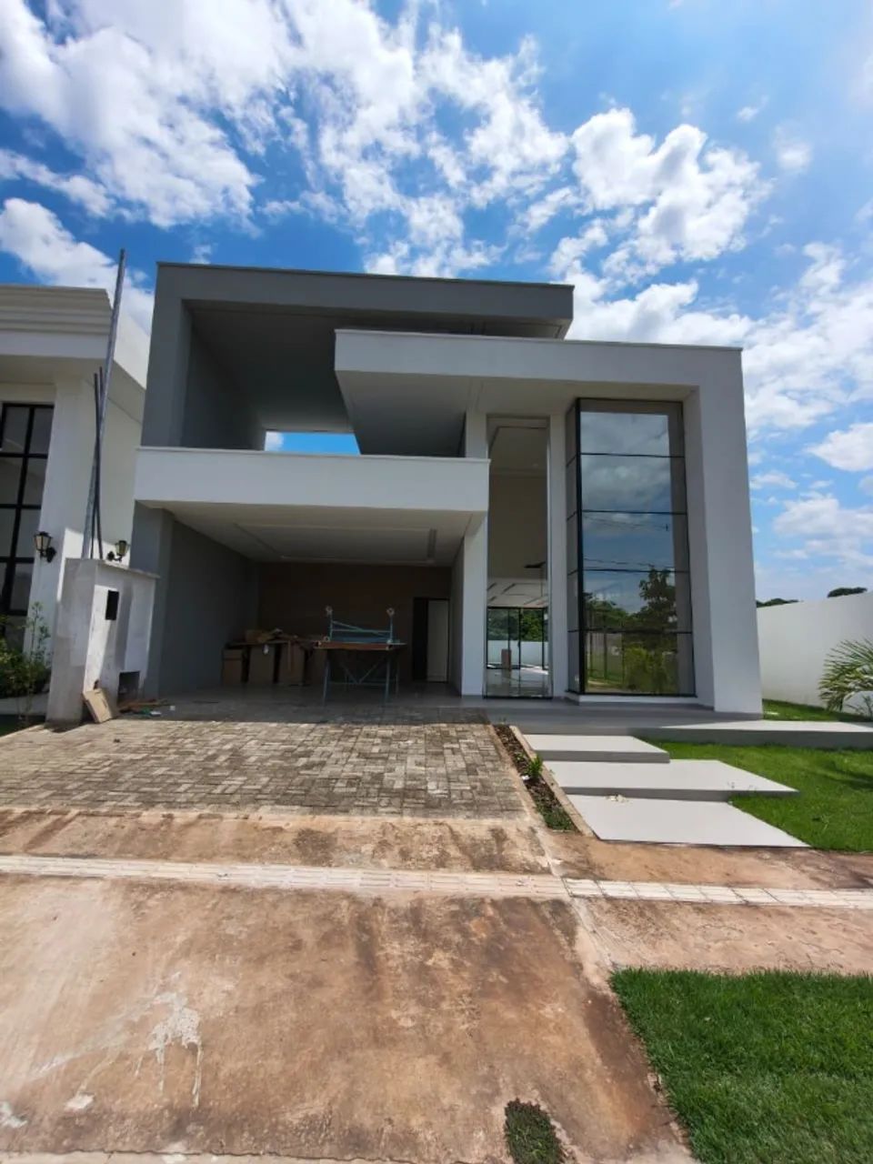 VENDO CASA NOVA NO SWISS PARK Rio Branco!