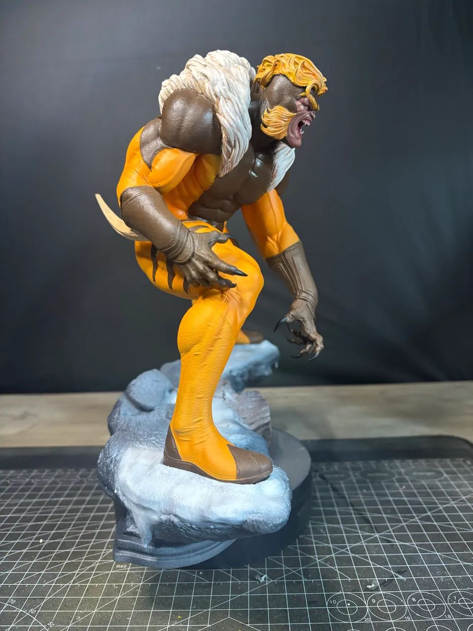 Dente de Sabre Marvel 26cm em Resina - Estátua Decorativa - Foto 2