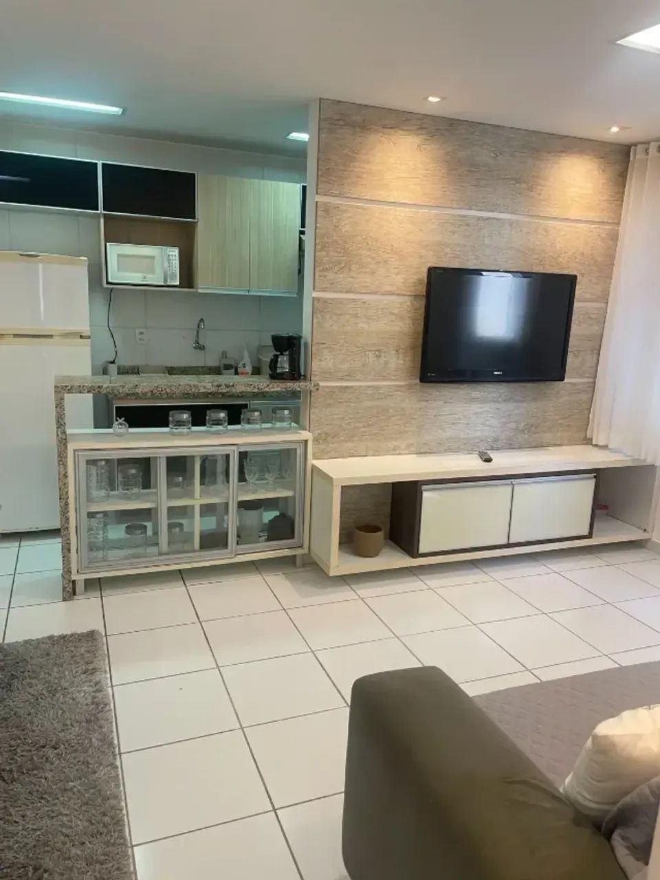 QUARTO E SALA A METROS DA PRAIA - Foto 3