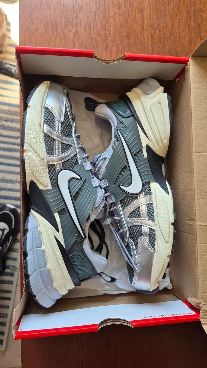 Nike V2k Run vintage Green  - Foto 3