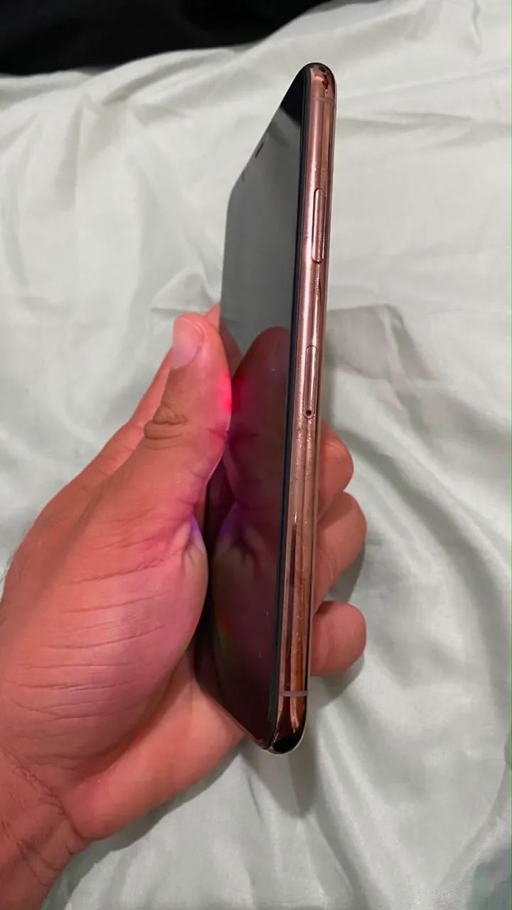 iPhone 11 Pro Max 512GB  Bateria 100% trocada tem 2 meses  Tela original  Com Face ID   - Foto 2