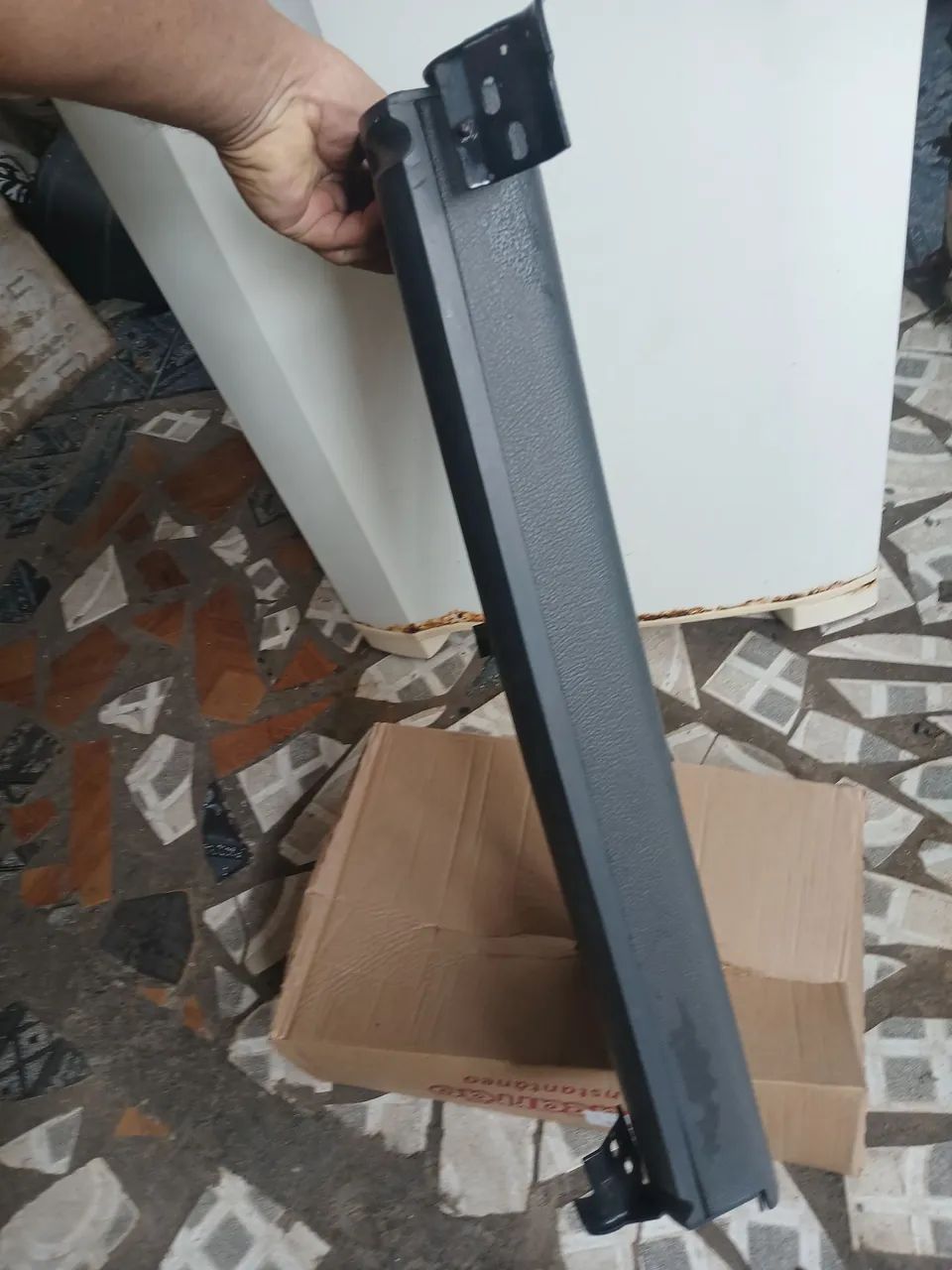 Tampa porta luvas do ford cargo semi nova - Foto 3