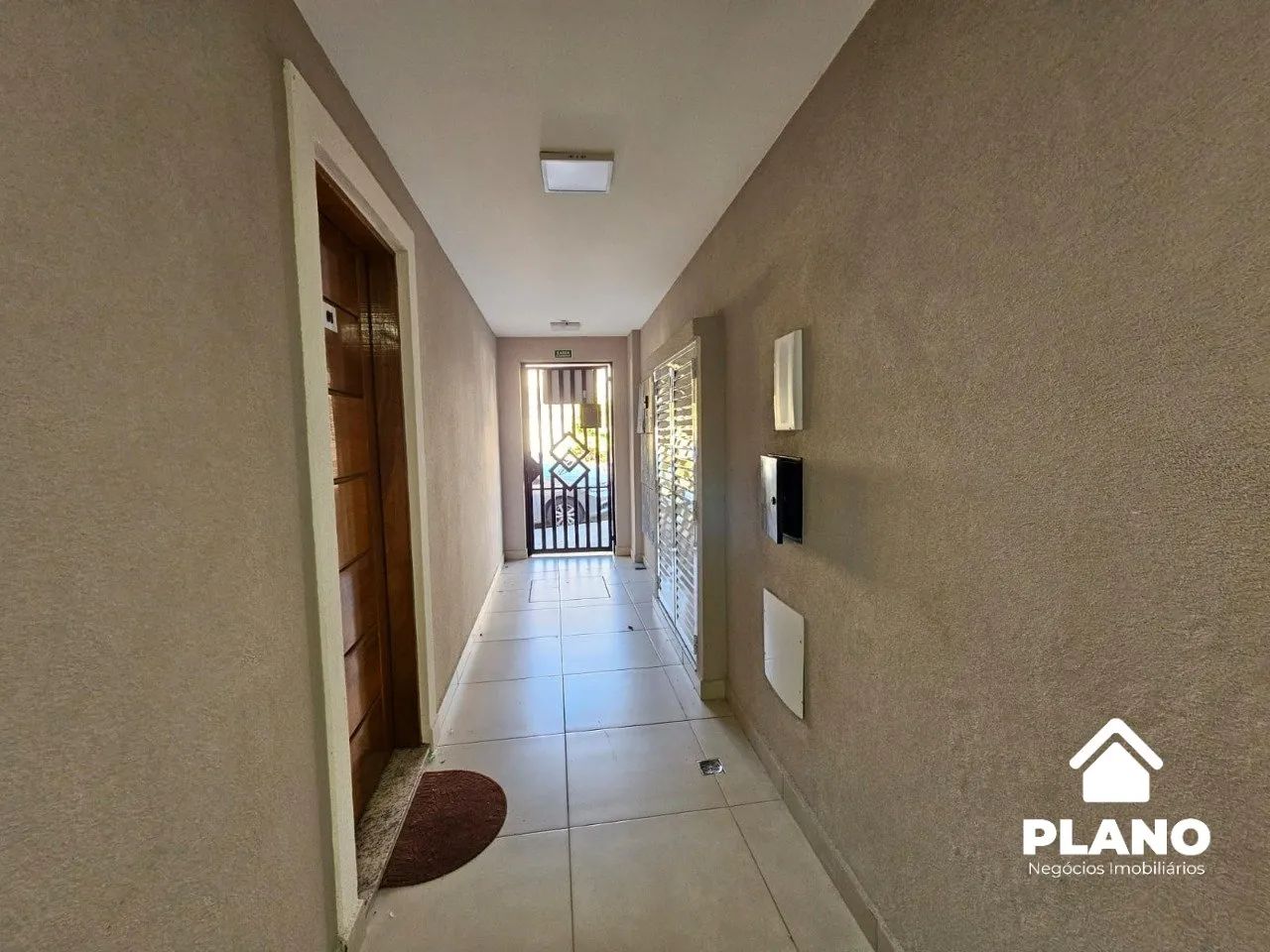 CONDOMINIO FECHADO, 2 DORMITÓRIOS, 55m², LOCAÇÃO - Foto 3