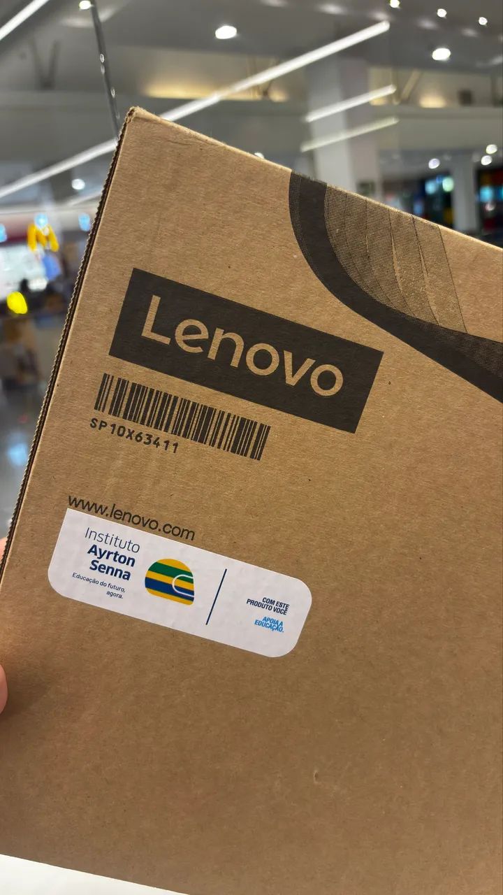 Notebook Lenovo i3 LACRADO  - Foto 2